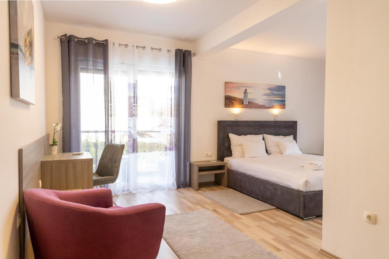 Sunny Adriatic Apartment Porec Exterior photo